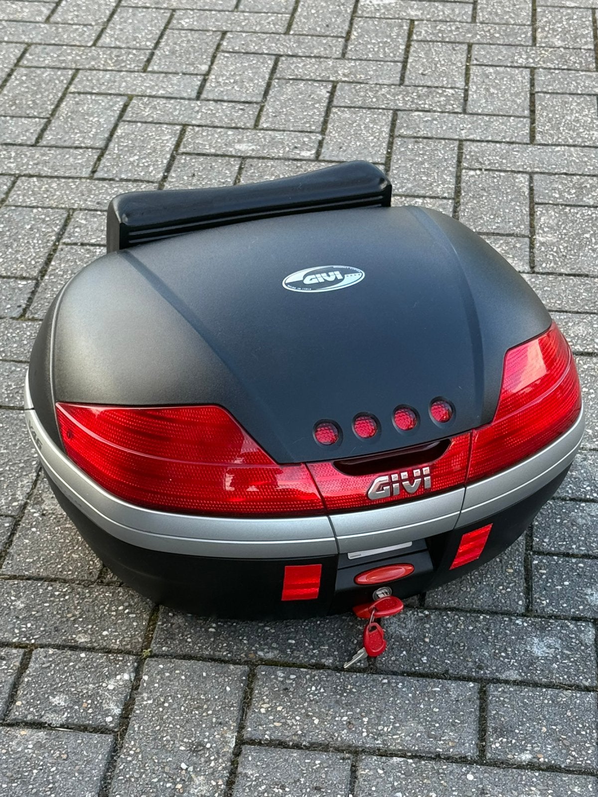 Top case Givi, Ophalen, Zo goed als nieuw