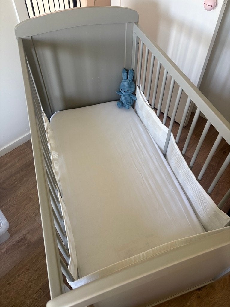 ledikant - babybed (+matras+aerosleep+hoeslakens+omranding), Ophalen, Gebruikt, Ledikant