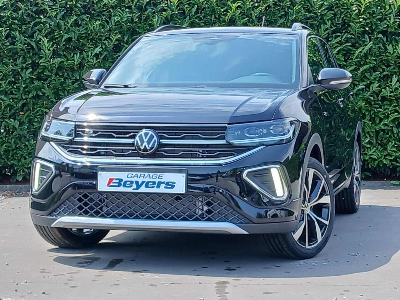 Volkswagen T-Cross 1.0 TSI 85 kW R-Line Automaat !NEW CAR!, Auto's, Volkswagen, Gebruikt, 116 pk, Zwart, Bedrijf