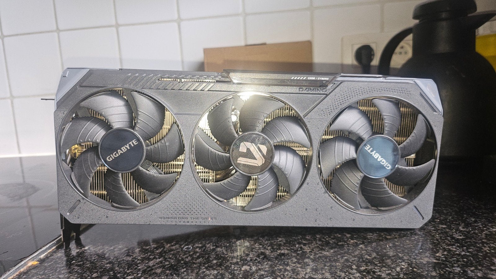 PC gigaoctet RX 9070 XT, Informatique & Logiciels, AMD, Enlèvement ou Envoi, GDDR6, Comme neuf