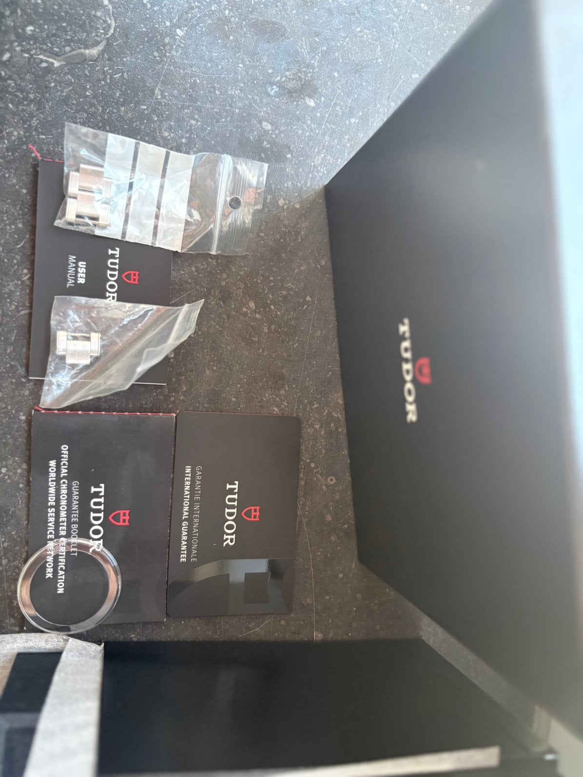 Tudor black bay 54, Enlèvement, Comme neuf
