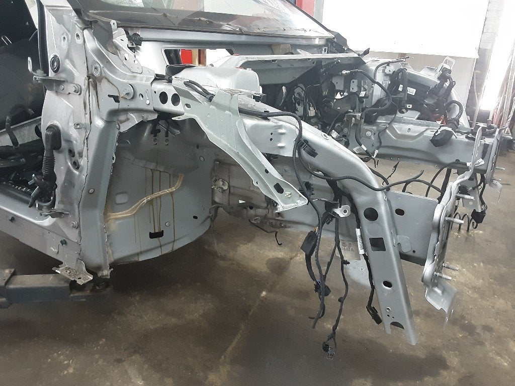 BINNENSPATSCHERM RECHTS VOOR Ford Focus 4 (01-2018/12-2025), Gebruikt, Spatbord, Henry-Ford-Straße  1
50735  Köln, DE, Ford-Werke GmbH