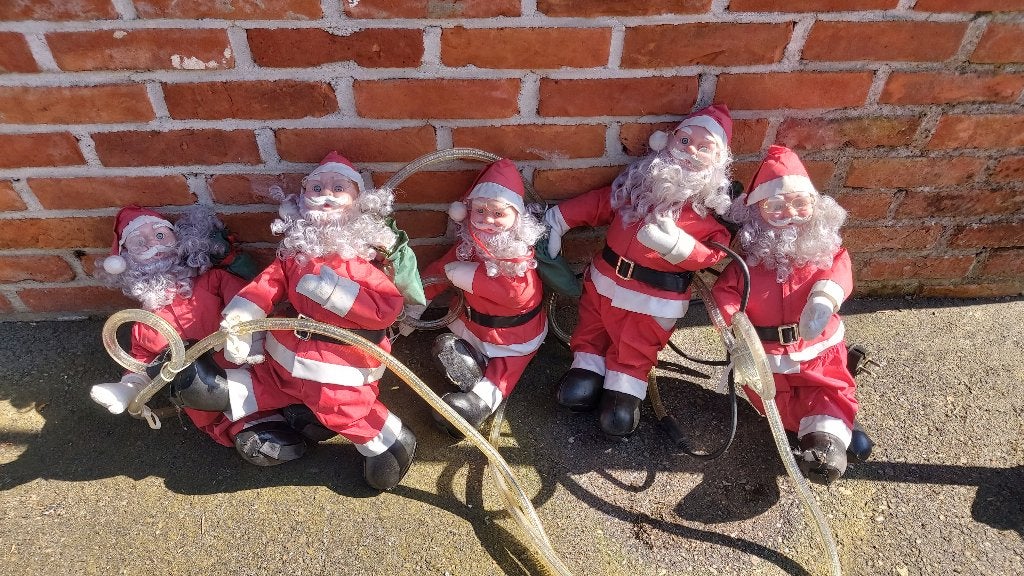 Kerstmannen, Diversen, Ophalen