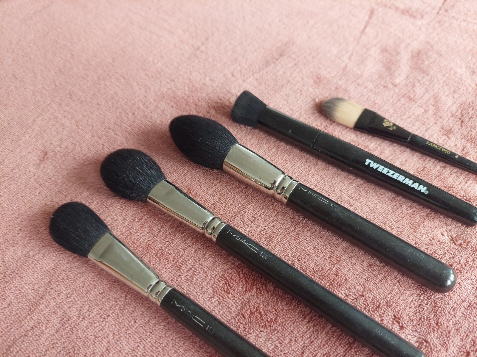 Make-up borstels, Enlèvement, Maquillage