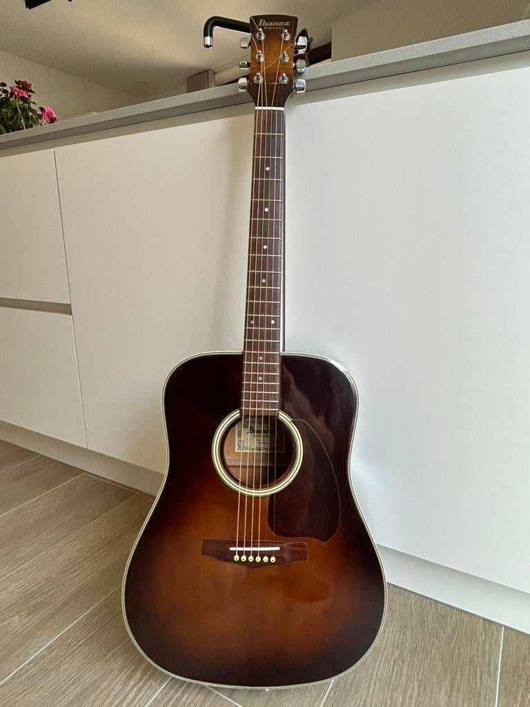 Ibanez YPF-40TV – Traditional Violin Finish – Made in Korea, Musique & Instruments, Instruments à corde | Guitares | Acoustiques