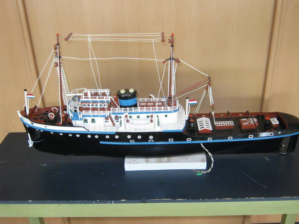 Scheepsmodel. Sleepboot IERSE ZEE., Enlèvement, Utilisé