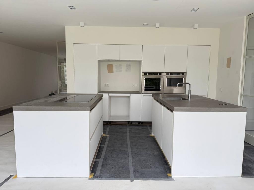 #9 Cuisine équipée SieMatic avec 2 îlots, Composite, Comme neuf, Enlèvement, Blanc