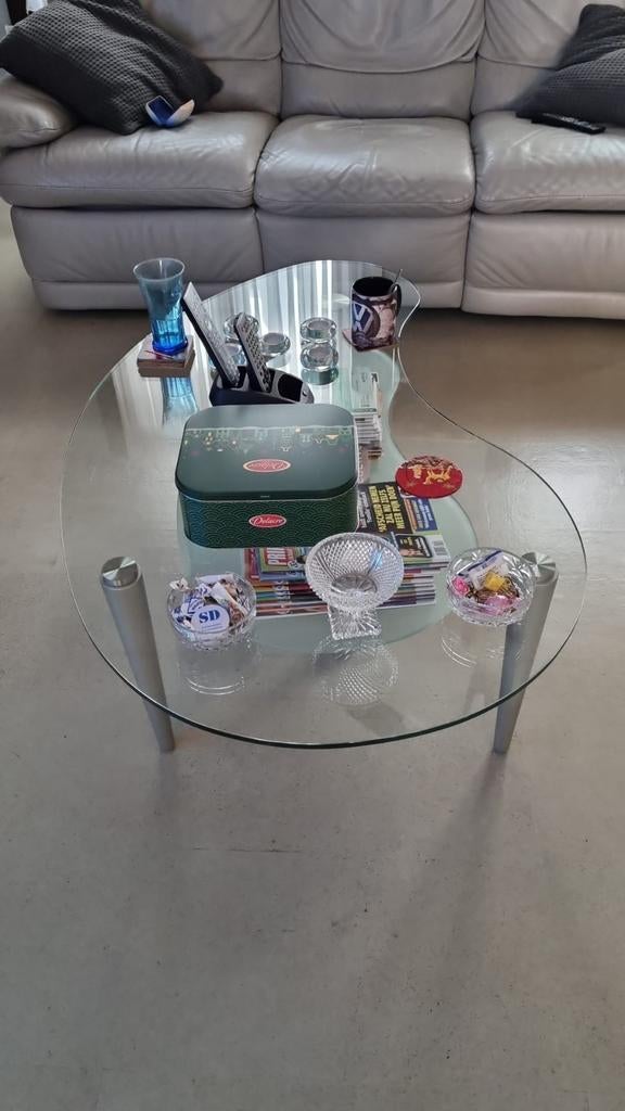 Glazensalon tafel, Ophalen