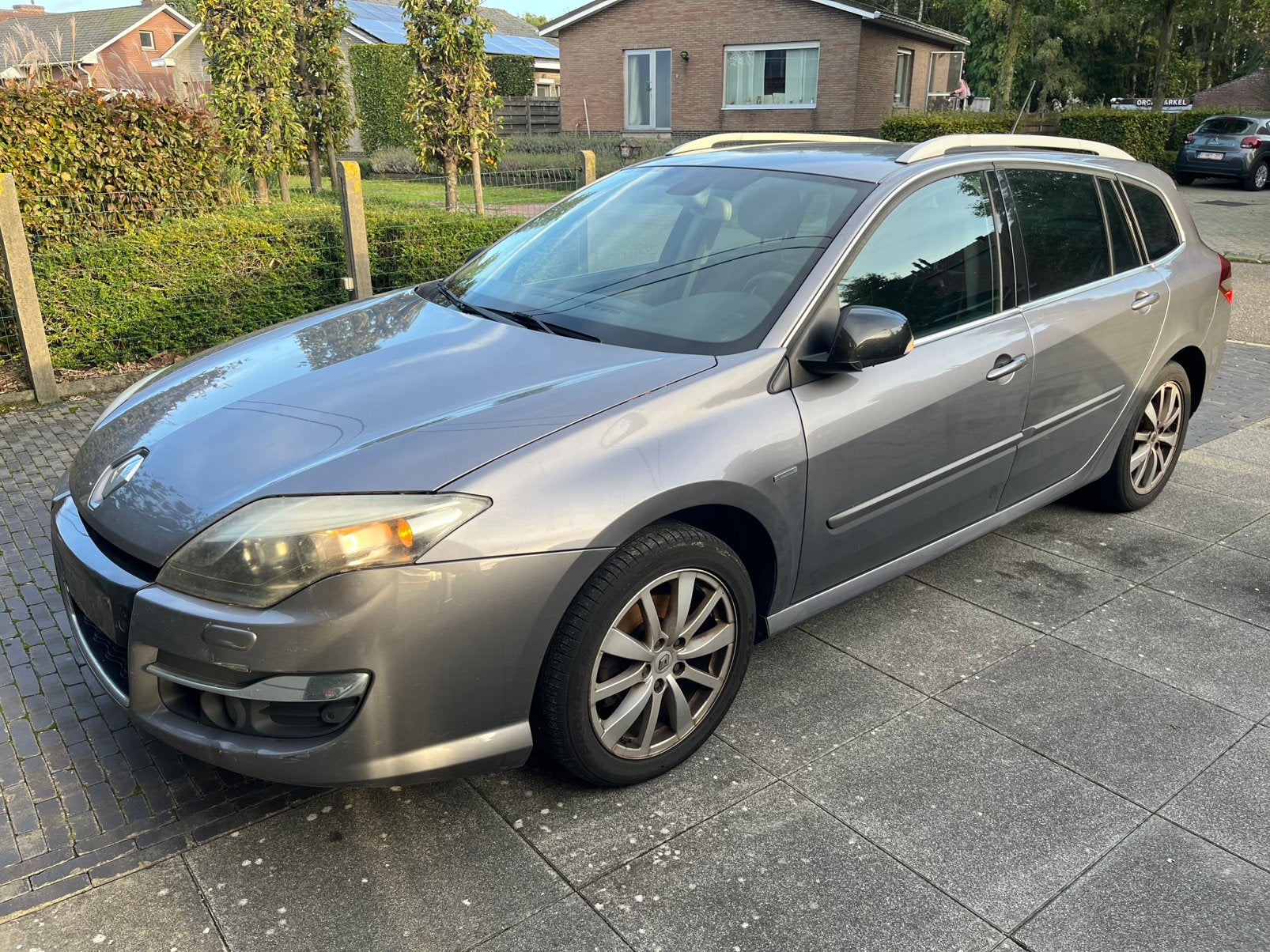 Renault Laguna 2.0 dCi Bose Edition, Autos, Achat, Boîte manuelle, 5 portes, 96 kW