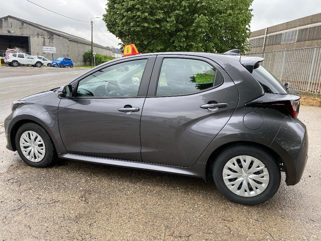 Toyota Yaris 1.0 VVT-i Dynamic, Argent ou Gris, Achat, 998 cm³, Entreprise