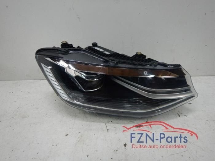 VW Caddy 2K8 Koplamp Rechts VOLLED, Ophalen of Verzenden, Gebruikt