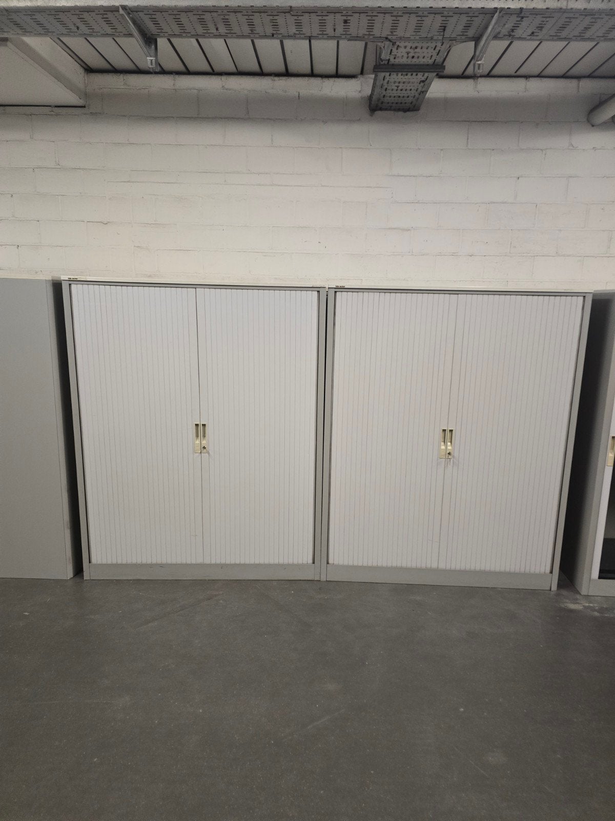 Armoires métallique professionnelle porte couliss150x120x45