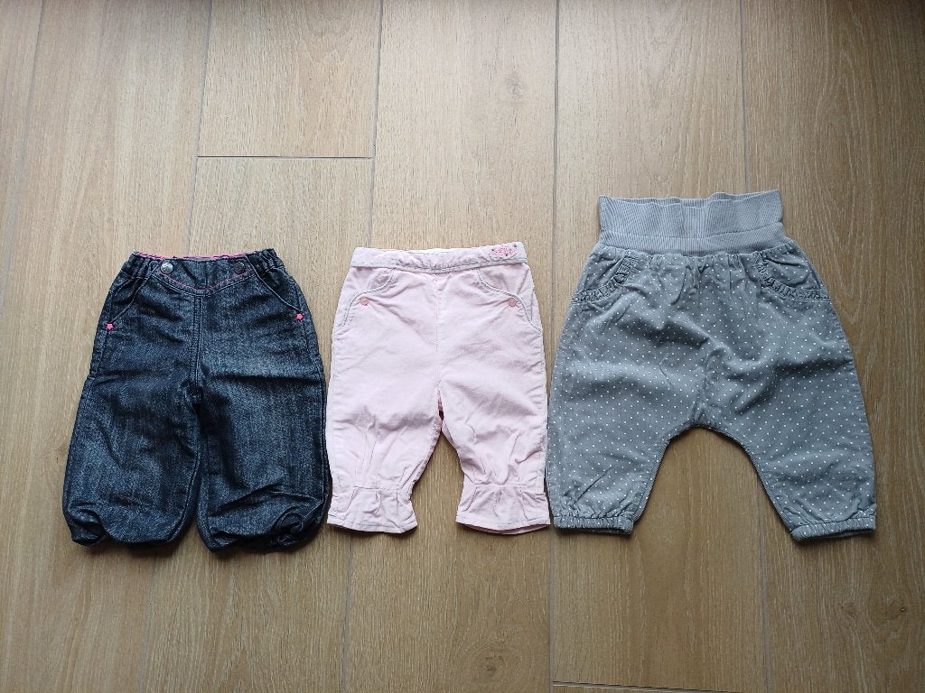 3 broekjes maat 68, Kinderen en Baby's, Babykleding | Maat 68, Ophalen of Verzenden, Gebruikt, Meisje, Broekje