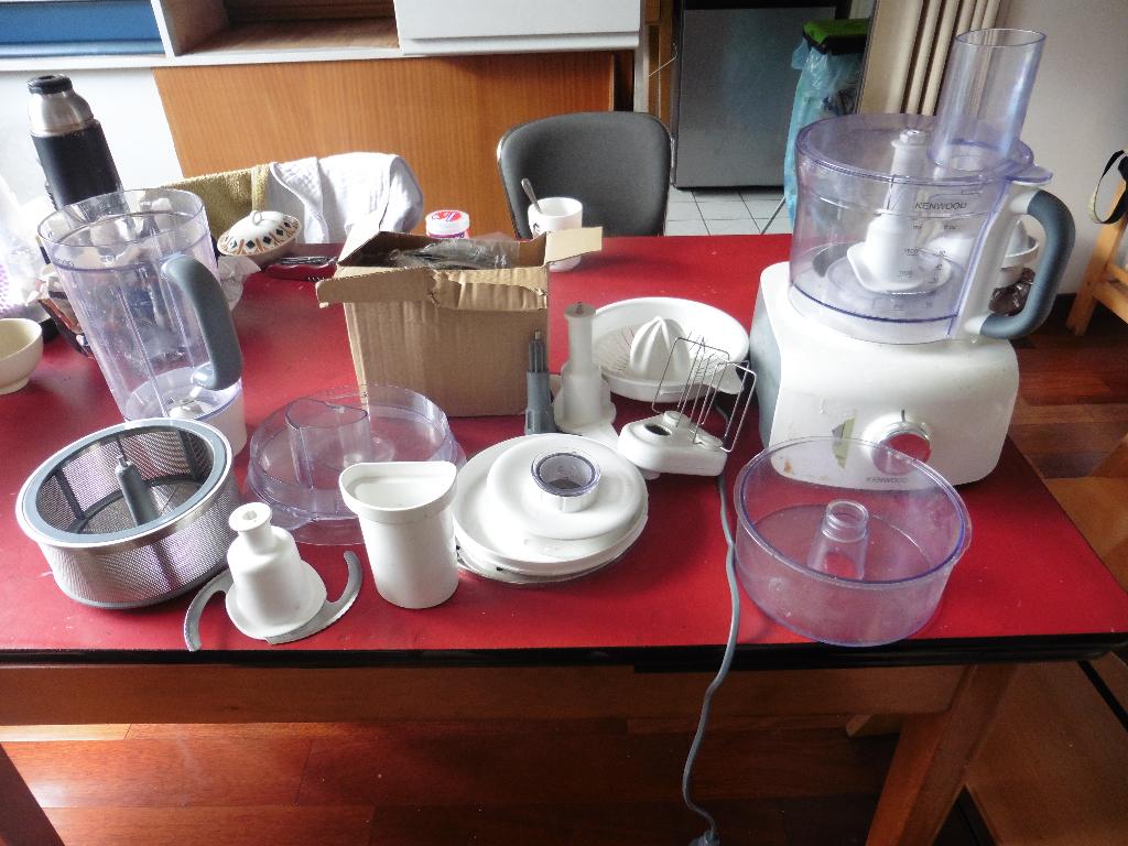 keukenrobot kenwood, Elektronische apparatuur, Keukenmixers, Ophalen, Gebruikt, 3 snelheden of meer