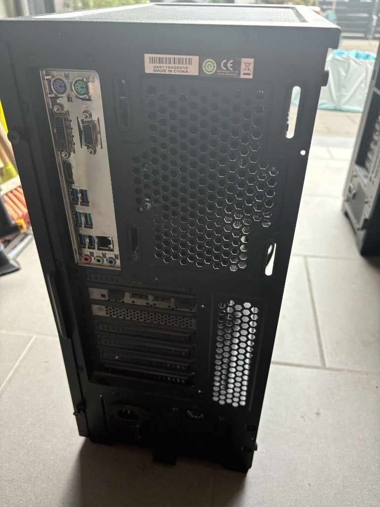 Budget pc voor gaming en school, Computers en Software, Desktop Pc's, Ophalen, Gebruikt, 32 GB, AMD Ryzen 5
