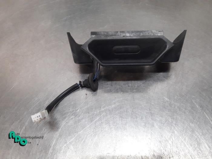 Poignée hayon d'un Suzuki SX-4 (SX-4 06-), -, 3 mois de garantie, Utilisé, -