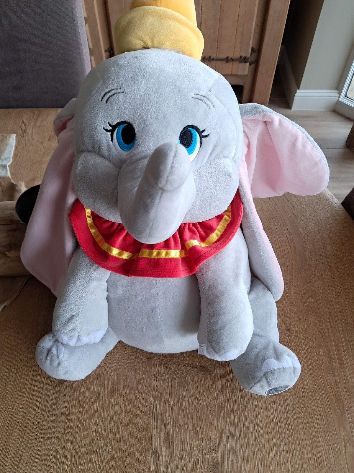 Dumbo pluche nieuw, Ophalen