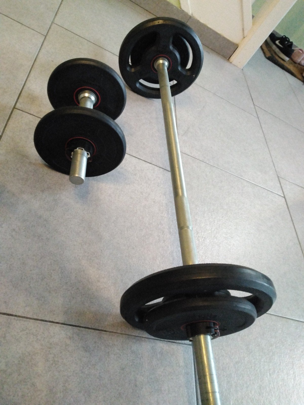 gewichten + baar en 1 halter, Sports & Fitness, Enlèvement, Comme neuf, Barre d'haltères