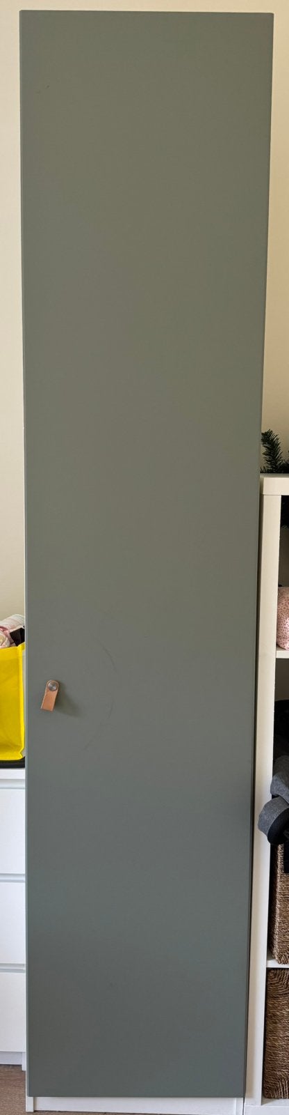 Twee hoge en diepe kleerkasten (237Hx50Bx60D), Avec tablette(s), Comme neuf, Enlèvement, Autres essences de bois