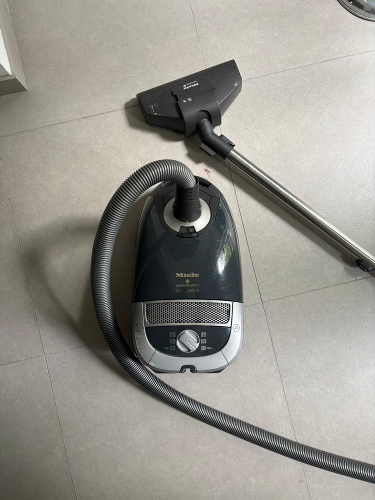 Miele stofzuiger parkett en co met cat and dog borstel, Ophalen, Gebruikt, Miele