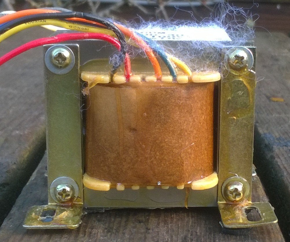 Transformator 100 Volt 30 Watt Visaton, Enlèvement ou Envoi, Utilisé