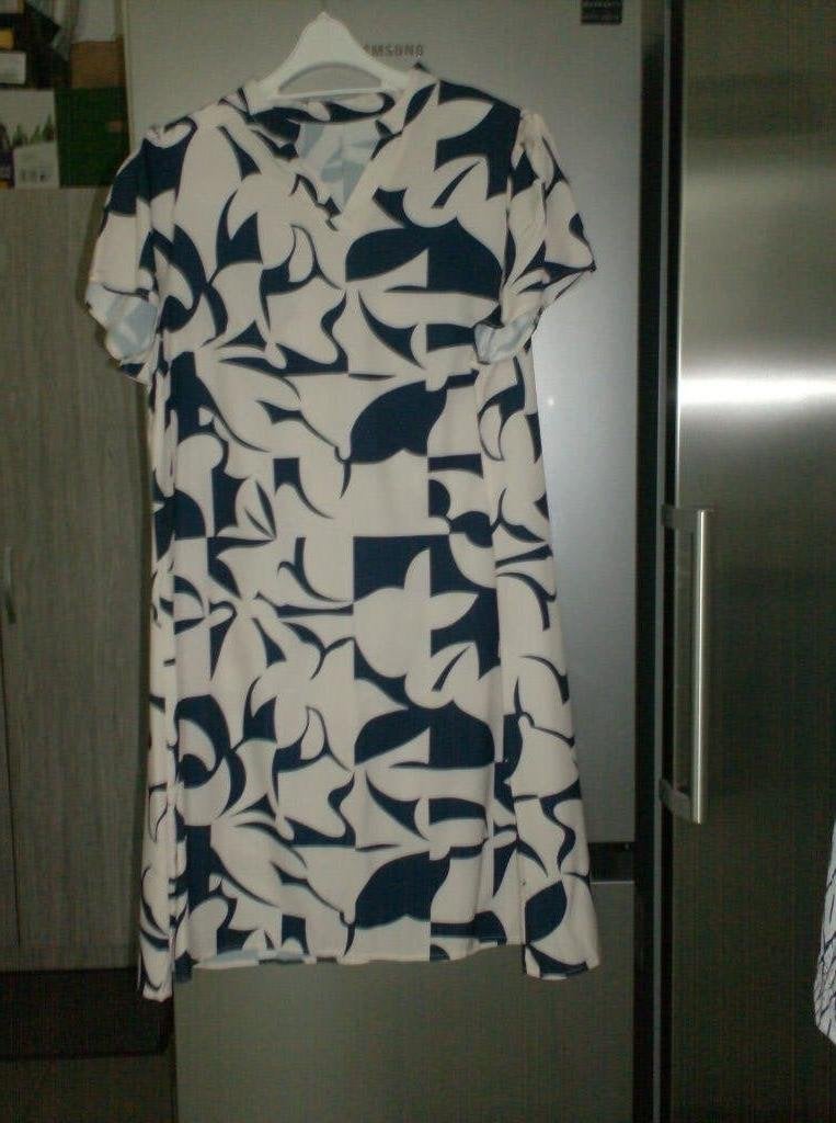 mooie jurk maat 48 oksels 60 cm, Enlèvement ou Envoi, Comme neuf, Taille 46/48 (XL) ou plus grande, Longueur genou