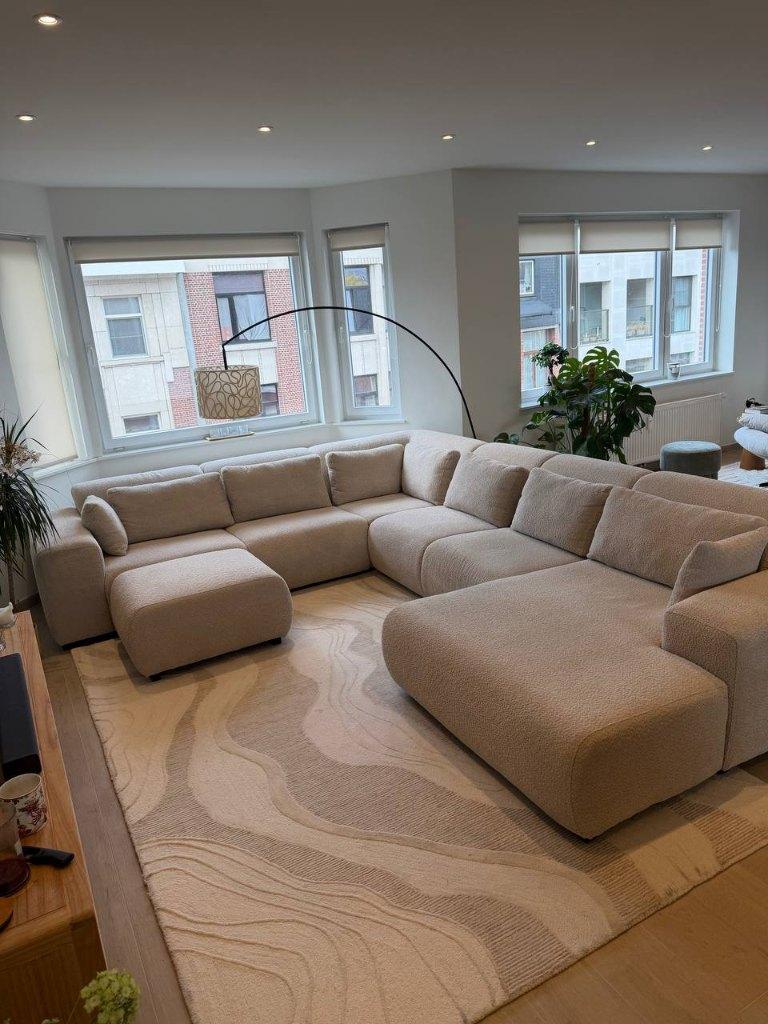 Prachtige ruime hoekbank beige - Perfecte staat (2024), Huis en Inrichting, Zetels | Complete zithoeken, Ophalen, Nieuw, Stof