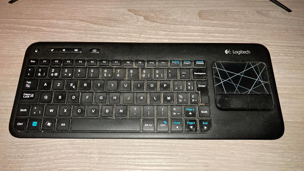 LOGITECH K400, Computers en Software, Toetsenborden, Gebruikt, Azerty, Draadloos, Ergonomisch, Gaming toetsenbord, Ophalen