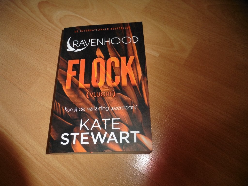 Ravenhood 1 : FLOCK (vlucht) - Kate Stewart, Ophalen of Verzenden