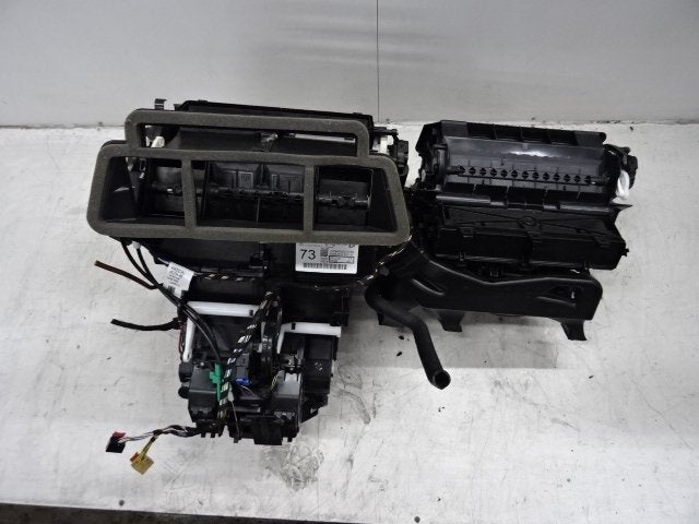 RADIATEUR DE CHAUFFAGE Volkswagen Passat (3G2) (5WB816001A), Volkswagen, Volkswagen AG, Utilisé, Kundenbetreuung@volkswagen.de