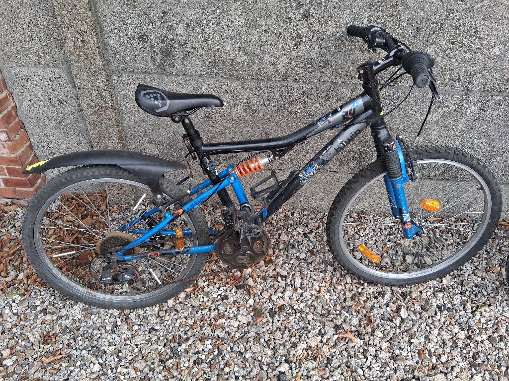 Jongensmountainbike blauw, 24 pouces, B-TWIN, Frein à main, Enlèvement
