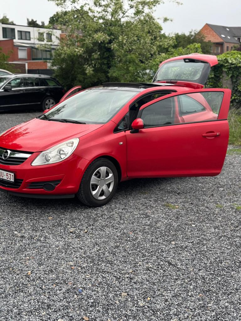 Modèle 2010 Opel Corca 180000km essence, Autos, Particulier, Essence, Achat