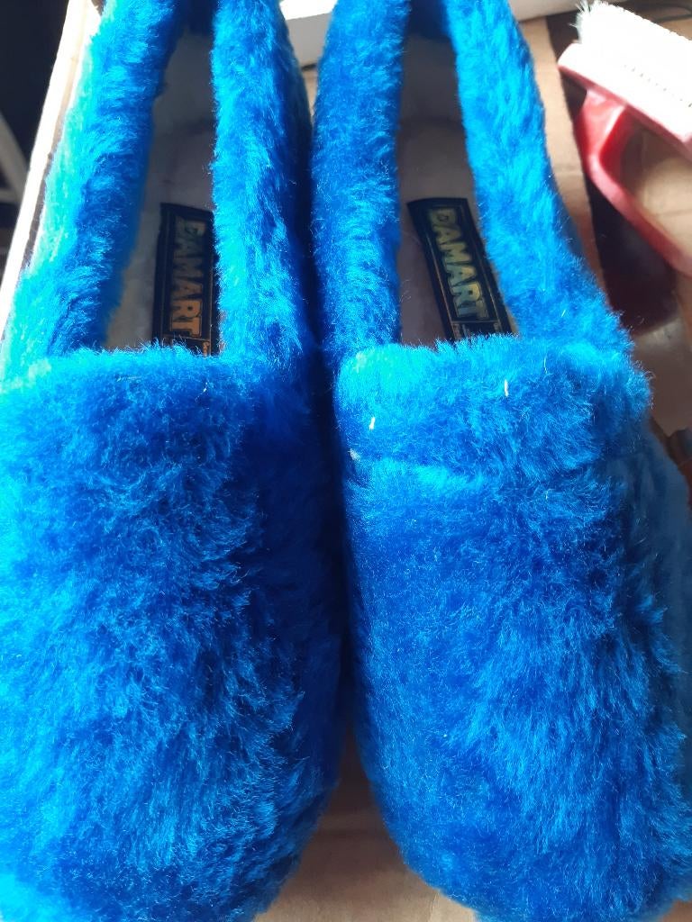 Pantoufles fourrées bleues Damart, Neuf, Enlèvement, Pantoufles, Bleu