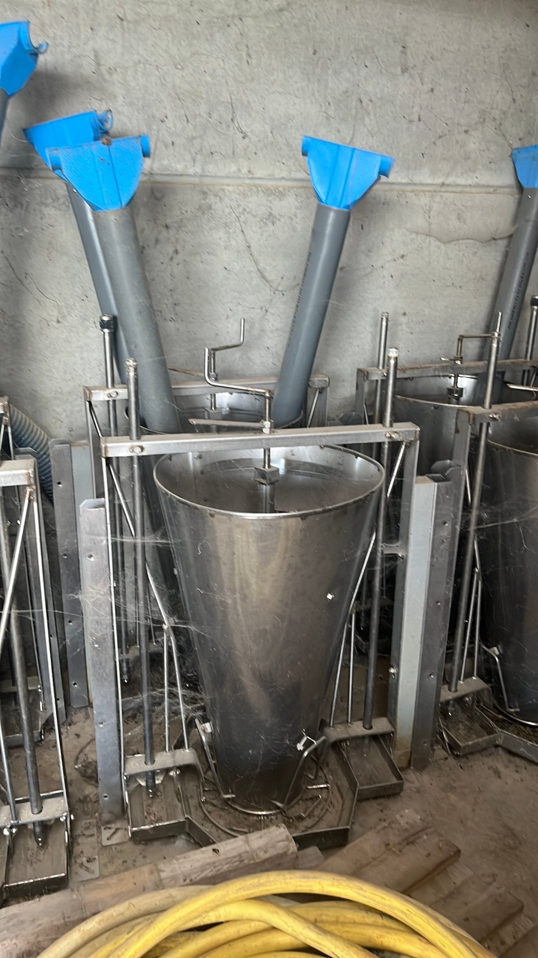 Inox voederbak 8 stuks