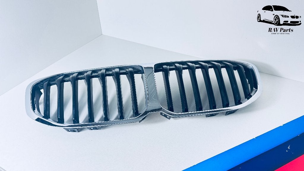 Base de calandre avant OEM pour BMW Série 1 F40 7450957, Utilisé, BMW, Avant, Enlèvement ou Envoi