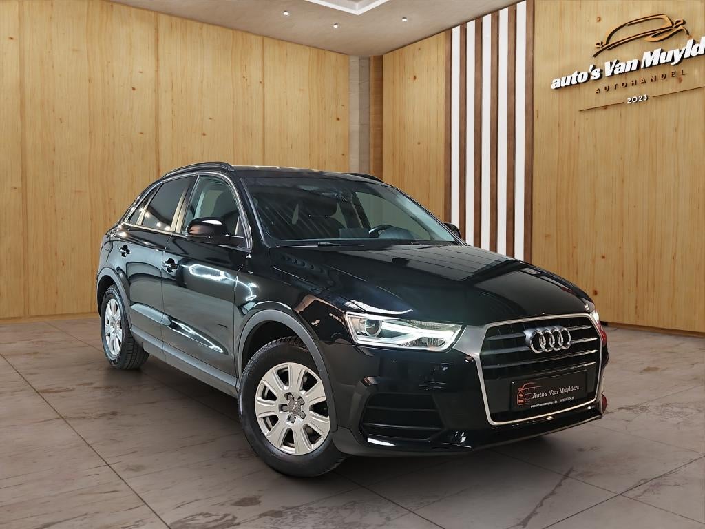 Audi Q3 Sport 1.4 tsi 150pk  12 maanden garantie, Voorwielaandrijving, Stof, 140 g/km, Zwart