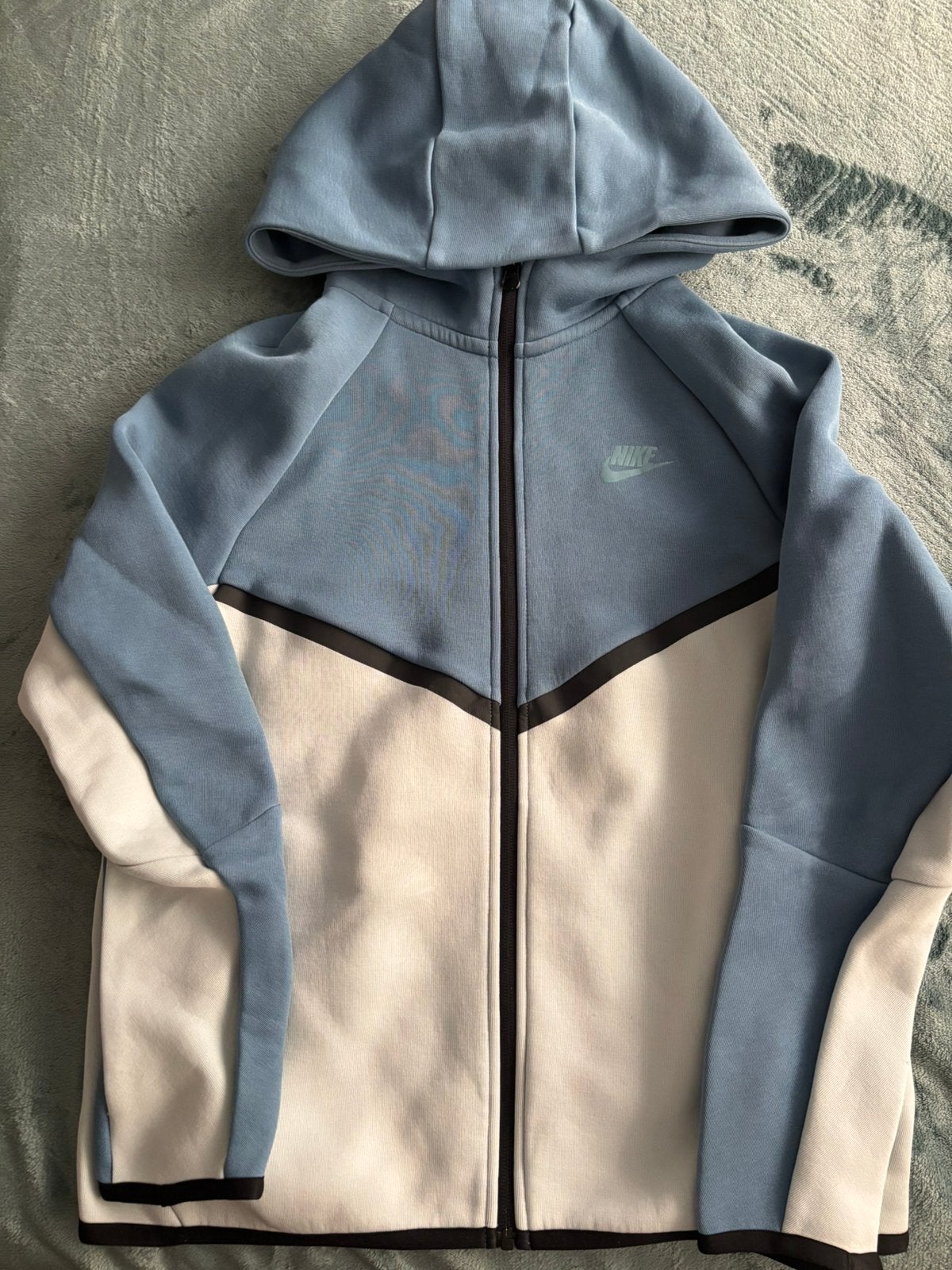 Nike tech licht blauw 158-170 cm, Enfants & Bébés, Vêtements enfant | Taille 176, Enlèvement ou Envoi, Neuf, Garçon ou Fille, Pull ou Veste