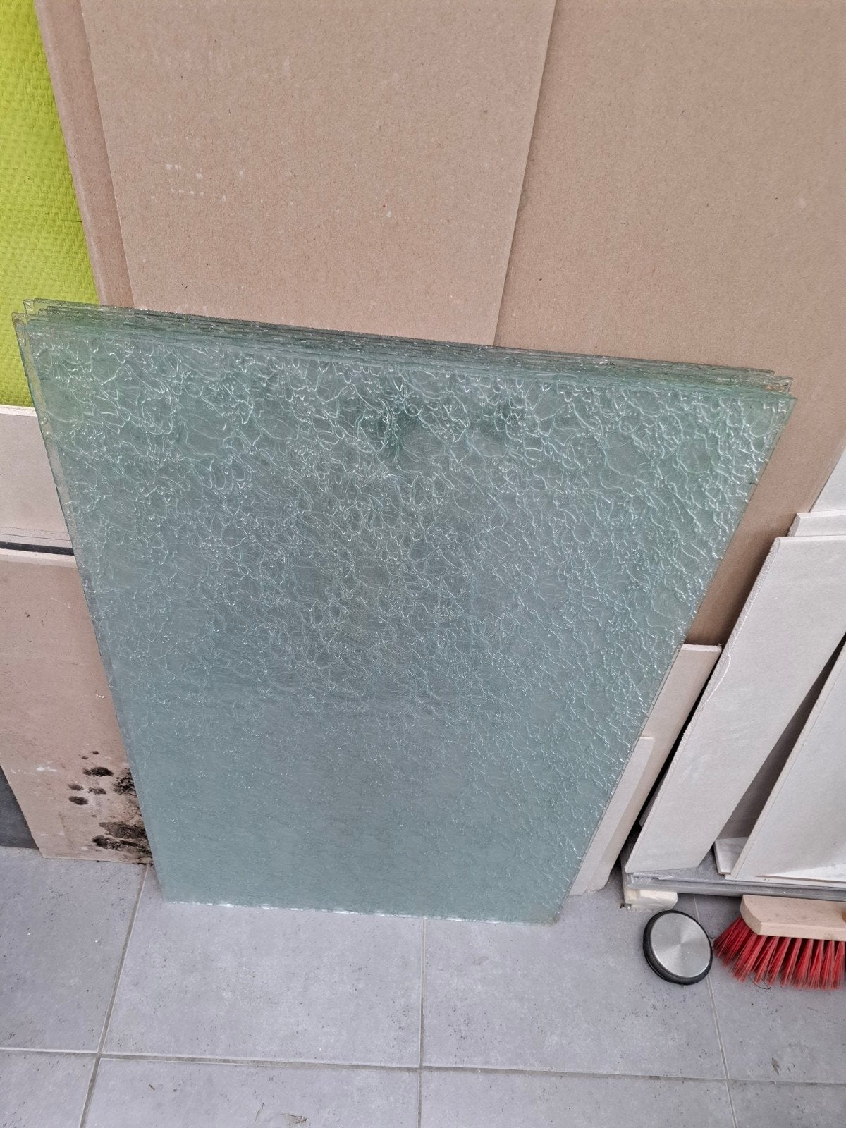 Glazen ruiten met structuur, Enlèvement