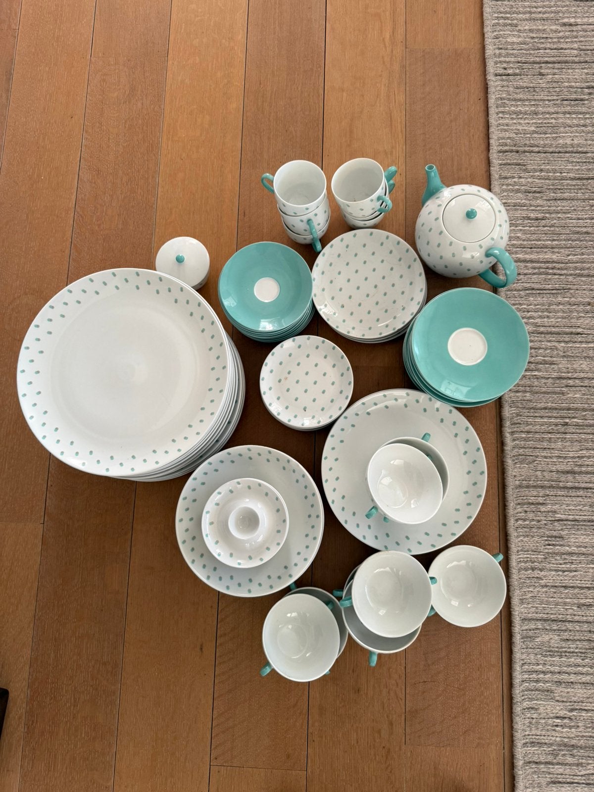 Servies Artzberg, Ophalen, Bord(en)