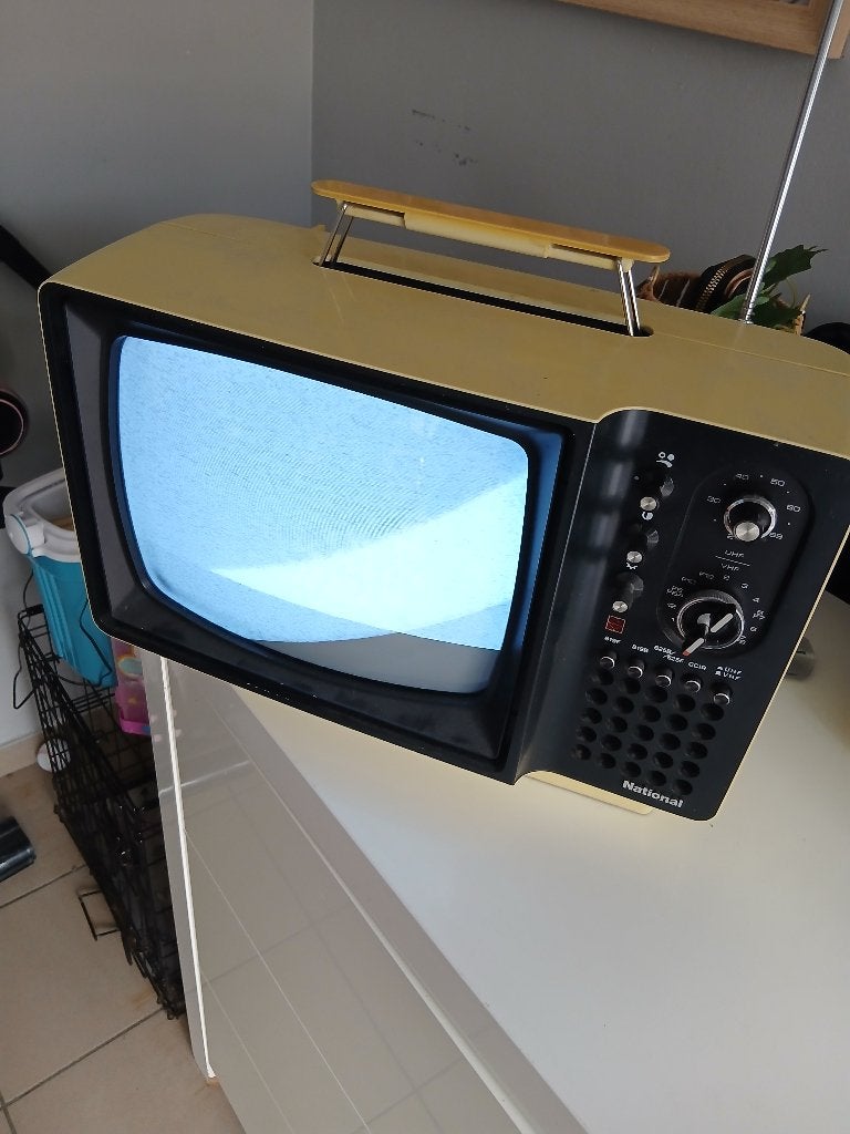 Ancienne télé National TR-562EMN des années 1970,, Enlèvement, Utilisé, Moins de 40 cm, Autres marques