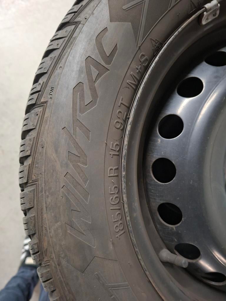 Jantes + pneus neige Vredestein 185/65 R15, Enlèvement
