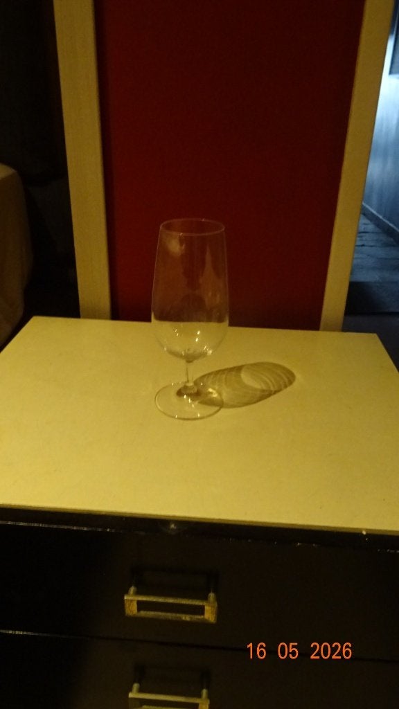 Wijn, champagne & schnapsglazen, Huis en Inrichting, Ophalen, Glas of Glazen, Modern, Glas