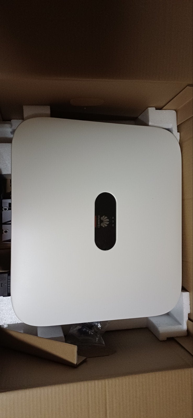 Huawei SUN2000-4KTL-M1 Omvormer, Bricolage & Construction, Enlèvement, Comme neuf