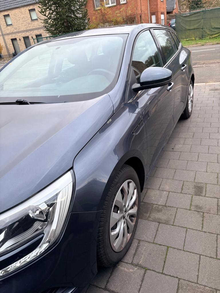 Renault Megane grantour 1200 turbo, Auto's, Renault, Voorwielaandrijving, Stof, Zwart, 4 cilinders