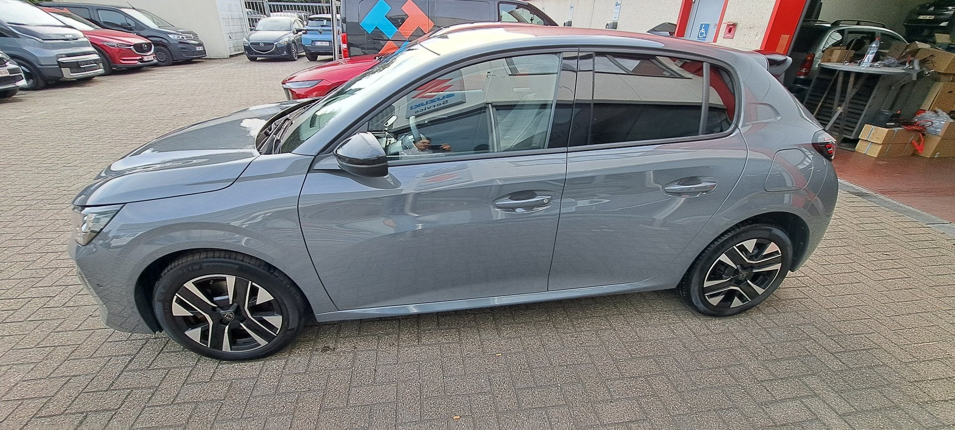 Peugeot 208 Hybrid Allure e-DCS6 (bj 2025, automaat), Automaat, Gebruikt, Automatische klimaatregeling, Bedrijf