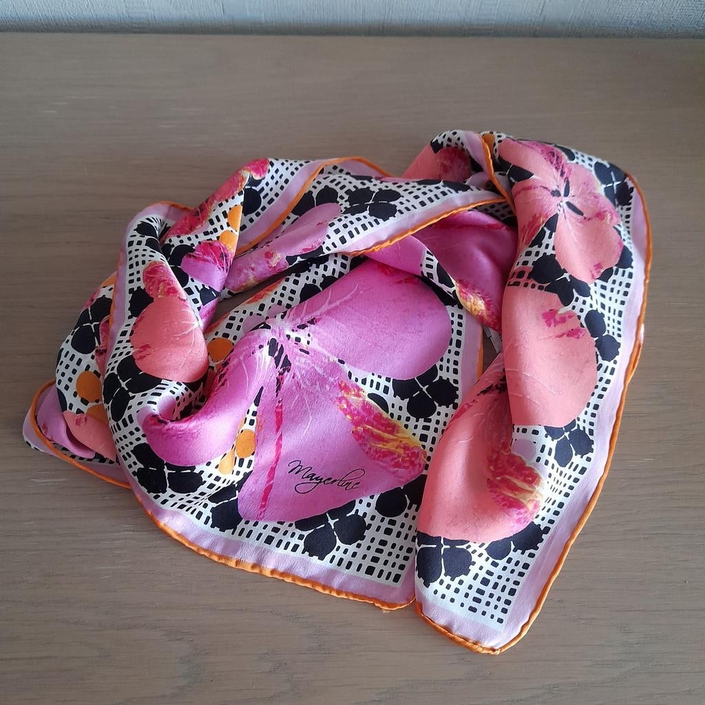 Vierkante zijden sjaal Mayerline Brussels., Vêtements | Femmes, Bonnets, Écharpes & Gants, Enlèvement ou Envoi, Écharpe