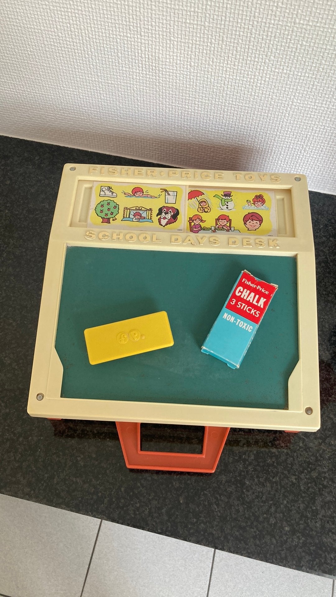 Vintage Fisher Price School Days Desk, Enfants & Bébés, Jouets | Fisher-Price, Enlèvement, Comme neuf
