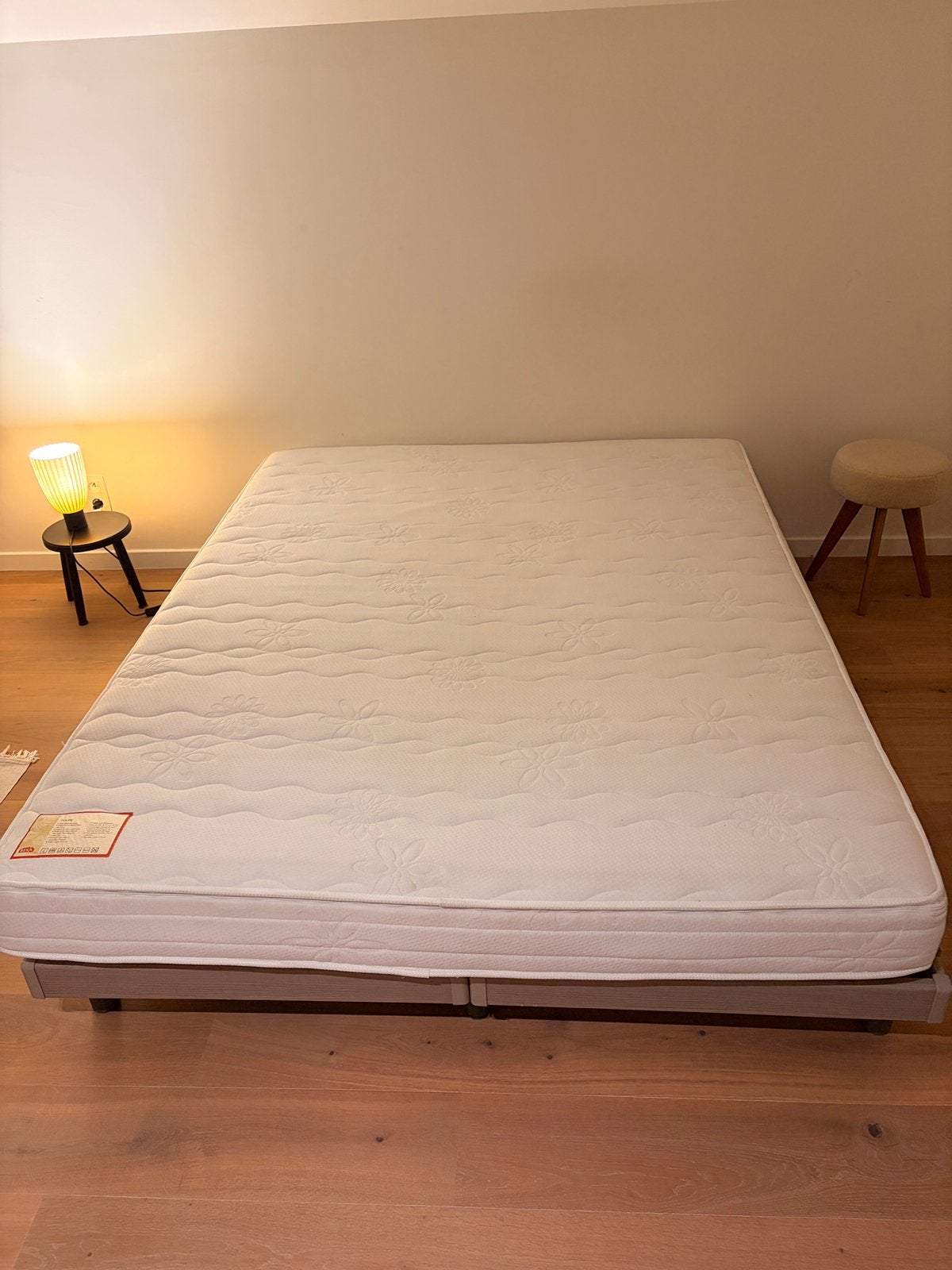 BEKA bed met matras 160 x 200 - heel goede staat, Ophalen, Gebruikt, 160 cm, Bedbodem