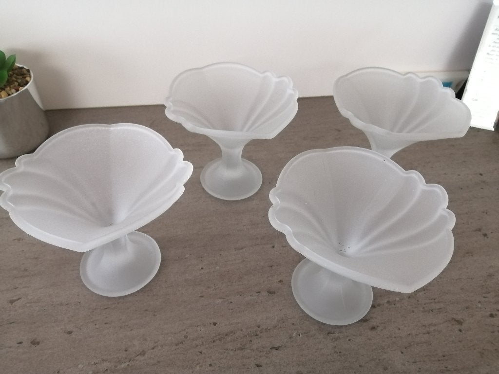 4 mooie ijs- dessert coupjes NIEUW, Ophalen of Verzenden, Zo goed als nieuw, Glas, Overige typen