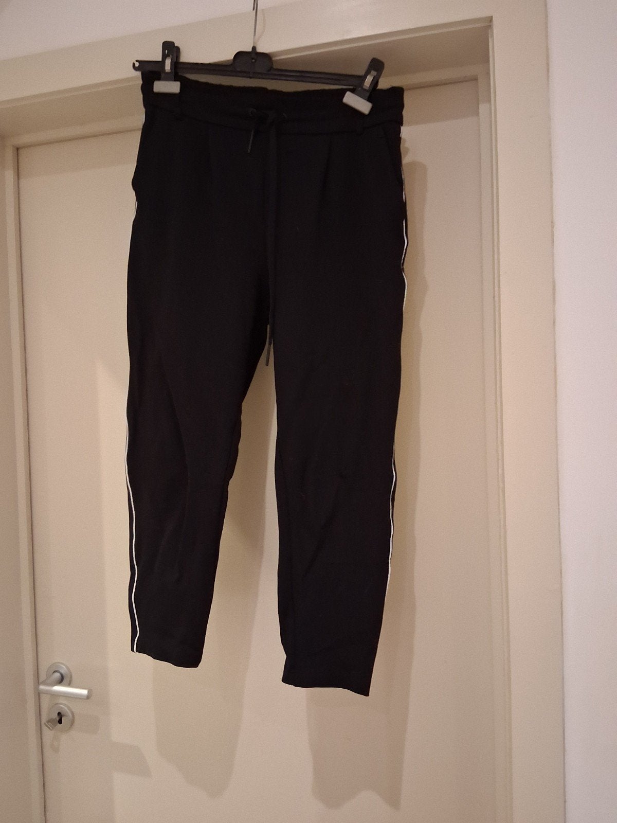 only witte lijn, Kleding | Dames, Maat 38/40 (M), Only, Zwart, Ophalen of Verzenden